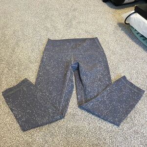 Gray Flecked Cropped Lululemon Leggings Size 6